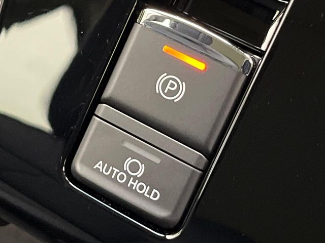 �y�I�[�g�u���[�L�z�[���h�z�M���҂���a�؂Œ�Ԏ��Ƀu���[�L���瑫�𗣂��Ă��A��~��Ԃ�ێ����Ă���܂��B�O�i����Ƃ��̓A�N�Z���𓥂߂Ύ����ŉ��������̂ň��S��X���^�]���y�ɂȂ�܂���