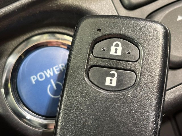 �y�X�}�[�g�L�[�z�J�o����|�P�b�g�ɓ��ꂽ�܂܂ł��h�A�̎{���E�������\�ȃX�}�[�g�L�[�𑕔��B�G���W���̃I���E�I�t�����J�M�����o���K�v����������Ƃ��Ă��֗��ł���