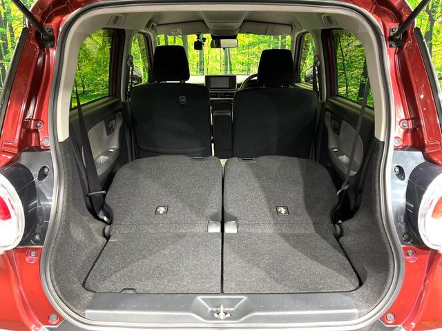 ���i�̂���������ʋ΁A���}���ɏ\���ȉ׎��X�y�[�X���m�ۂ��Ă���܂��B�Z�J���h�V�[�g��|���ƁA�傫�ȉו��̐ύڂ��\�ł���