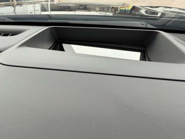 �J���[�w�b�h�A�b�v�f�B�X�v���C(���s�ɕK�v�ȏ����t�����g�K���X�ɉf���o����܂�)