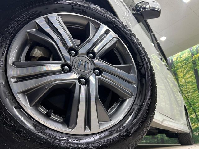 �y����16�C���`�A���~�z�C�[���z�O�ςɃ}�b�`���������A���~�z�C�[���𑕒����Ă���܂��B�e��ЊO�A���~�z�C�[����A�X�^�b�h���X�^�C�����戵�����Ă���܂��B���񂲑��k����������