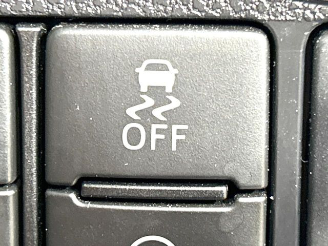 �y������h�~���u�z�ԗ��̉���������m����ƁA�����I�Ɏԗ��̐i�s������ۂ悤�Ɏԗ��𐧌䂵�܂��B�J�̓��ȂǊ���₷���H�ʏ󋵂ł����S�ȉ^�]���\�ł��B