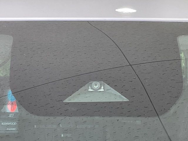 �y�C���e���W�F���g�G�}�[�W�F���V�[�u���[�L�z�t�����g�J�����őO���̎ԗ�����s�҂����m�B�Փ˂������Ȏ��͏Փ˔�Q�y���u���[�L���쓮�A�Փˉ�����T�|�[�g�B�����S�Ƀh���C�u�����y���݂��������܂��B