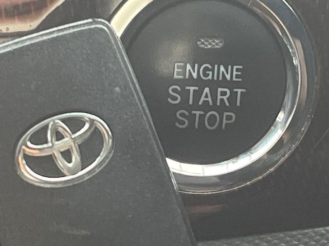 �y�X�}�[�g�L�[�z�J�o����|�P�b�g�ɓ��ꂽ�܂܂ł��h�A�̎{���E�������\�ȃX�}�[�g�L�[�𑕔��B�G���W���̃I���E�I�t�����J�M�����o���K�v����������Ƃ��Ă��֗��ł���