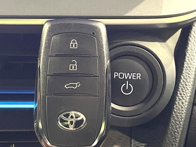 �y�X�}�[�g�L�[�z�J�o����|�P�b�g�ɓ��ꂽ�܂܂ł��h�A�̎{���E�������\�ȃX�}�[�g�L�[�𑕔��B�G���W���̃I���E�I�t�����J�M�����o���K�v����������Ƃ��Ă��֗��ł���