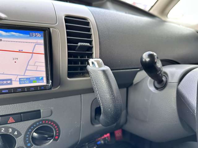 ���i�����ގ��ɑ��삷�郌�o�[�ł��B����̂��₷�����̂ɂȂ��Ă��܂��B���Ј�x�̊����Ă��������B