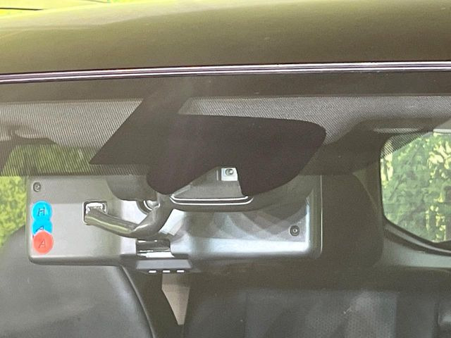 �y�G�}�[�W�F���V�[�u���[�L�z���s���ɑO���̎ԗ�����F�����A�Փ˂������Ȏ��͌x��ƃu���[�L�ŏՓˉ���Ɣ�Q�y�����A�V�X�g�B�����S�Ƀh���C�u�����y���݂��������܂��B