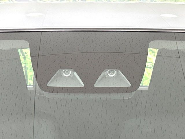 �y�X�}�[�g�A�V�X�g�z���s���ɑO���̎ԗ�����F�����A�Փ˂������Ȏ��͌x��ƃu���[�L�ŏՓˉ���Ɣ�Q�y�����A�V�X�g�B�����S�Ƀh���C�u�����y���݂��������܂��B