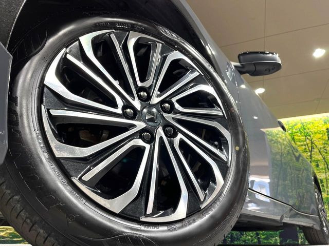 �y�����I�v�V�����A���~�z�C�[���z�����I�v�V�����z�C�[���𑕒��B���s���\�̌���ɉ����A�O�ς����X�^�C���b�V���ɂȂ��Ă��܂��B