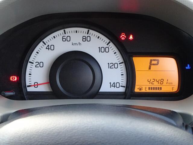 ���Еۏ؂ł͔[�ԓ����瑖�s�����������ŁA���Օi�������S�Ă̕��i��1�N�ԕۏ؂��܂��B(�����ԗ��Ɋւ��ĉˑ����u�͕ۏؑΏۊO�ƂȂ�܂�)(�O���Y�Ԃ͋���5,000km�܂Ŕ��N��)