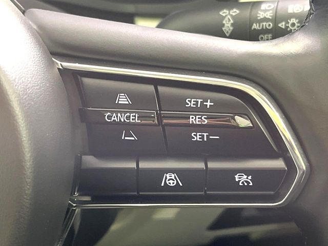 【アダプティブクルーズコントロール】高速道路での長距離走行が楽に!!自動で速度を保つクルーズコントロールが、衝突軽減システムと連携し、前方の車両を感知して車間を保つように速度調節してくれます!!