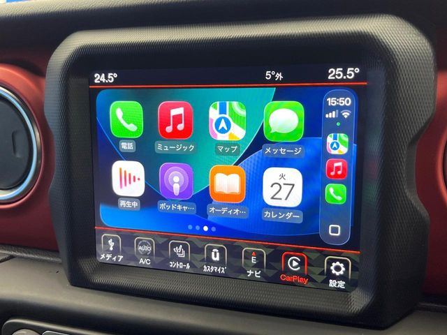 ��Apple Car Play:�X�}�z�Ƃ̗L���ڑ��ŁA�i�r�E�I�[�f�B�I�Đ��ȂǃX�}�z�̃A�v���@�\����ʂł��g����֗��@�\�ł�!