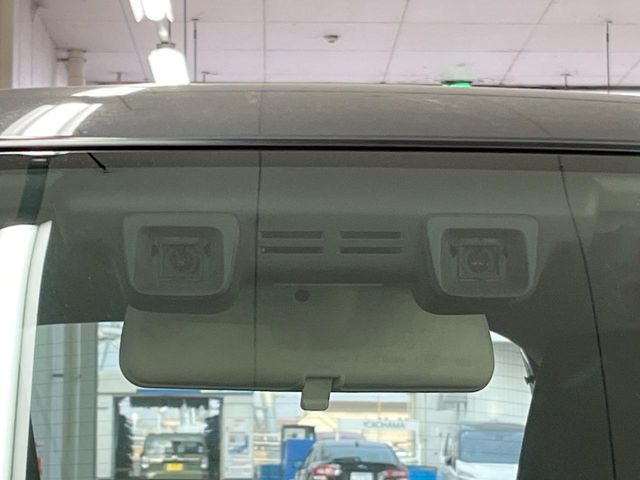 �y�X�Y�L �Z�[�t�e�B�T�|�[�g�z���s���ɑO���̎ԗ�����F�����A�Փ˂������Ȏ��͌x��ƃu���[�L�ŏՓˉ���Ɣ�Q�y�����A�V�X�g�B�����S�Ƀh���C�u�����y���݂��������܂��B