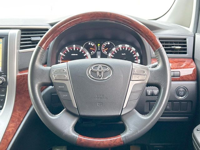 �y�����v�����X�e�A�����O�z�㎿�Ȋv���g�p���邱�ƂŁA��ɂ����������݂ƂĂ��^�]���₷���n���h���ł���