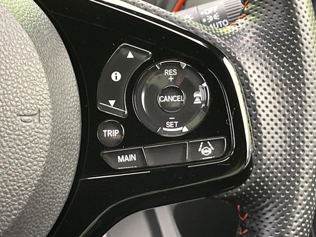 �y�A�_�v�e�B�u�N���[�Y�R���g���[���z�������H�ł̒��������s���y��!!�����ő��x��ۂN���[�Y�R���g���[�����A�Փˌy���V�X�e���ƘA�g���A�O���̎ԗ������m���ĎԊԂ�ۂ悤�ɑ��x���߂��Ă���܂�!!