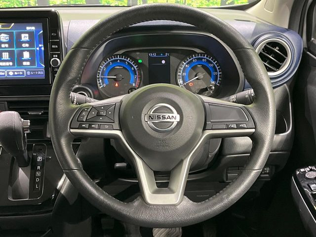 �y�����v�����X�e�A�����O�z�㎿�Ȋv���g�p���邱�ƂŁA��ɂ����������݂ƂĂ��^�]���₷���n���h���ł���