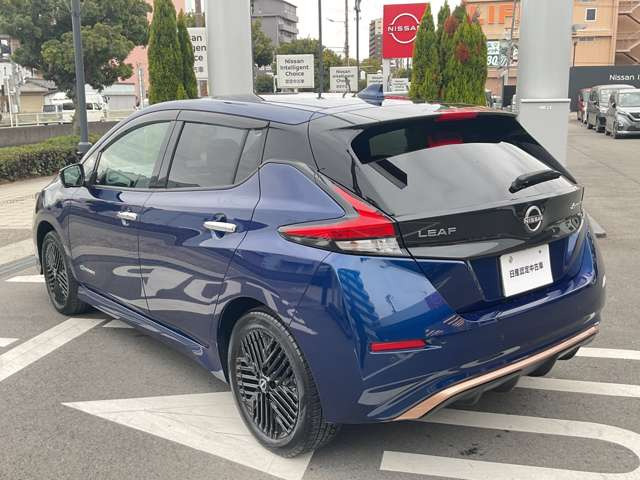 リーフe+ X 90周年記念車