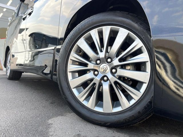 �y�����A���~�z�C�[���z�O�ςɃ}�b�`���������A���~�z�C�[���𑕒����Ă���܂��B�e��ЊO�A���~�z�C�[����A�X�^�b�h���X�^�C�����戵�����Ă���܂��B���񂲑��k����������