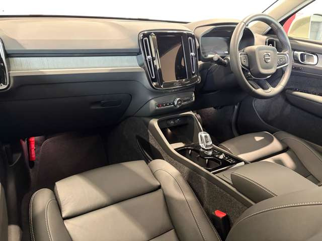 XC40ウルトラ B4 AWD 4WD