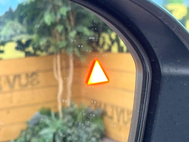 �y�u���C���h�X�|�b�g���[�j���O�z���s���A�h�A�~���[�̎��p�ɂȂ�₷���ӏ��Ɍ㑱�Ԃ��ڋ߂���ƃT�C�h�~���[�t�߂Ɍx����\���A�h���C�o�[�ɒ��ӊ��N�����Ă���܂��B