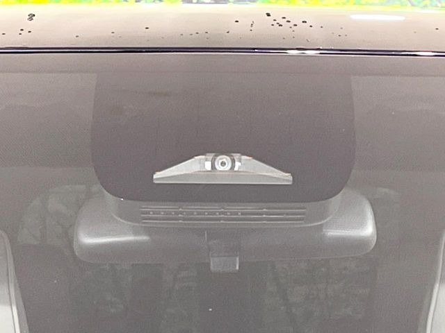 �y�g���^�Z�[�t�e�B�Z���X�z���s���ɑO���̎ԗ�����F�����A�Փ˂������Ȏ��͌x��ƃu���[�L�ŏՓˉ���Ɣ�Q�y�����A�V�X�g�B�����S�Ƀh���C�u�����y���݂��������܂��B