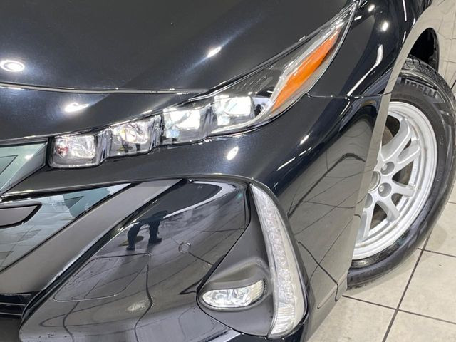 �y�O��LED�w�b�h���C�g�z�X�^�C���b�V���Ȍ����ڂ̎O��LED�w�b�h���C�g�𑕔���X�^�C�������łȂ��A��Ԃ̑��s�����E�ǍD�ň��S���Ă���肢�������܂��B