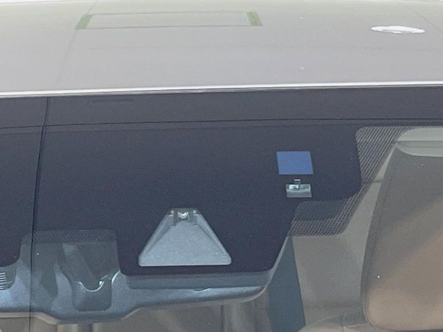 �y�g���^�Z�[�t�e�B�Z���X�z���s���ɑO���̎ԗ�����F�����A�Փ˂������Ȏ��͌x��ƃu���[�L�ŏՓˉ���Ɣ�Q�y�����A�V�X�g�B�����S�Ƀh���C�u�����y���݂��������܂��B