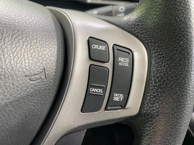 �y�N���[�Y�R���g���[���z�������H�����N���N���s�B�A�N�Z���𗣂��Ă���葬�x�ő��s���ł��A�������^�]���̕��S���y��!�����E�������ȒP�ȃX�C�b�`����Œ����ł��܂��B