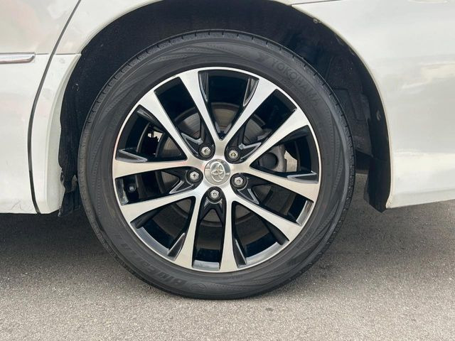 �y����18�C���`�A���~�z�C�[���z�O�ςɃ}�b�`���������A���~�z�C�[���𑕒����Ă���܂��B�e��ЊO�A���~�z�C�[����A�X�^�b�h���X�^�C�����戵�����Ă���܂��B���񂲑��k����������