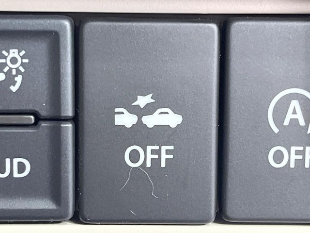 �y�X�Y�L �Z�[�t�e�B�T�|�[�g�z���s���ɑO���̎ԗ�����F�����A�Փ˂������Ȏ��͌x��ƃu���[�L�ŏՓˉ���Ɣ�Q�y�����A�V�X�g�B�����S�Ƀh���C�u�����y���݂��������܂��B