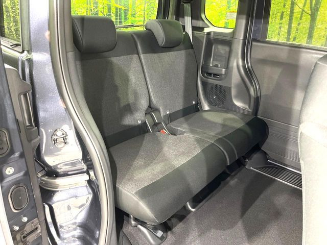 ���i���ȃI���W�i���t���A�}�b�g���I�v�V�����ɂĂ��p�ӂ��Ă���܂��B���D���ȃf�U�C����J���[�����Ԃɍ��킹�đI��ł����������Ƃ��ł��܂���