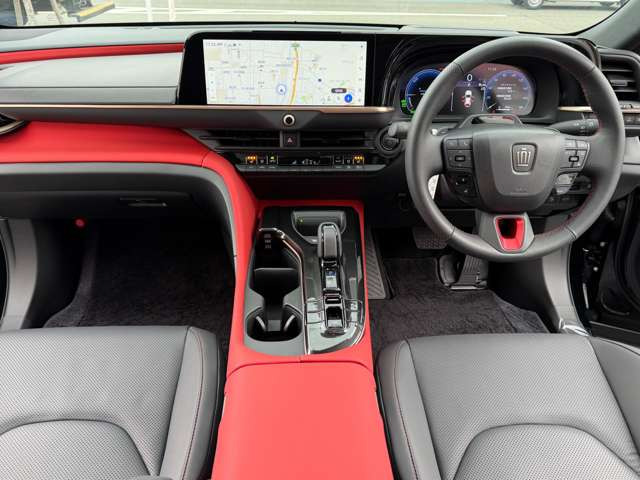 12.3�C���`�^�b�`�p�l���f�B�X�v���C�E�i�r�ETV�E�u���[�g�D�[�X�EUSB�EETC�B