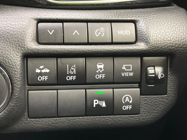 �y�w�b�h�A�b�v�f�B�X�v���C�z���݂̑��x�⑖�s�����f�W�^���\���ŉ^�]�ȑO���̃K���X�ɓ��e!�^�]���A�ڐ������炳���K�v�ȏ����m�F�ł���̂łƂ��Ă��֗��ň��S!