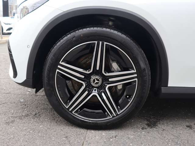 GLC220d 4マチック (ISG) AMGラインパッケージ  4WD