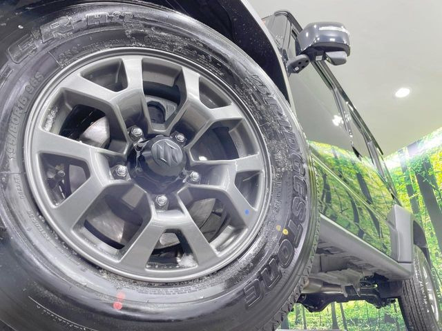 �y����15�C���`�A���~�z�C�[���z�O�ςɃ}�b�`���������A���~�z�C�[���𑕒����Ă���܂��B�e��ЊO�A���~�z�C�[����A�X�^�b�h���X�^�C�����戵�����Ă���܂��B���񂲑��k����������