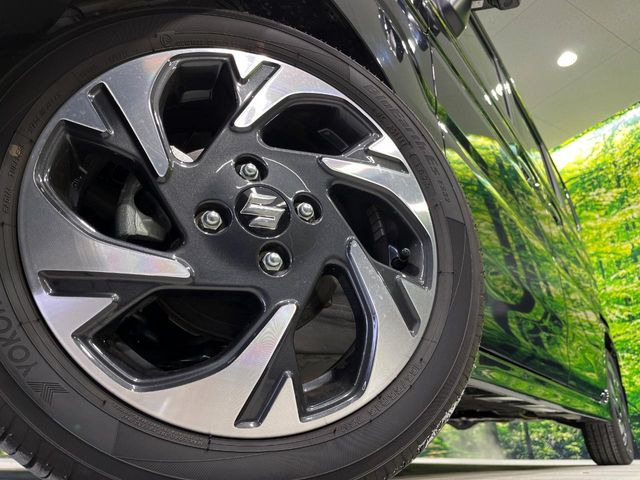 �y����15�C���`�A���~�z�C�[���z�O�ςɃ}�b�`���������A���~�z�C�[���𑕒����Ă���܂��B�e��ЊO�A���~�z�C�[����A�X�^�b�h���X�^�C�����戵�����Ă���܂��B���񂲑��k����������