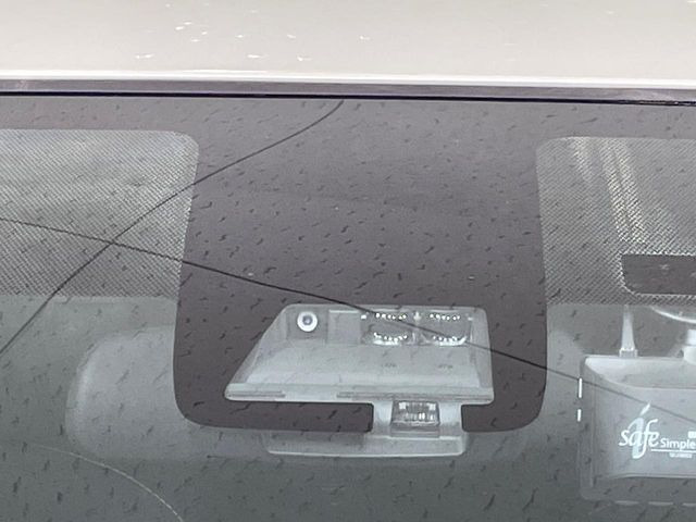 �y�g���^�Z�[�t�e�B�Z���X�z���s���ɑO���̎ԗ�����F�����A�Փ˂������Ȏ��͌x��ƃu���[�L�ŏՓˉ���Ɣ�Q�y�����A�V�X�g�B�����S�Ƀh���C�u�����y���݂��������܂��B