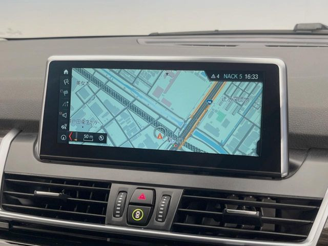 �������i�r:��̊��̂���i�r�́A����������ԓ������o���Ă���܂��B�I�[�f�B�I�@�\���[�����Ă���܂��̂ŁA�^�]�����y���߂܂���