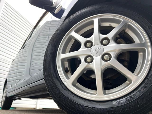 �y����14�C���`�A���~�z�C�[���z�O�ςɃ}�b�`���������A���~�z�C�[���𑕒����Ă���܂��B�e��ЊO�A���~�z�C�[����A�X�^�b�h���X�^�C�����戵�����Ă���܂��B���񂲑��k����������