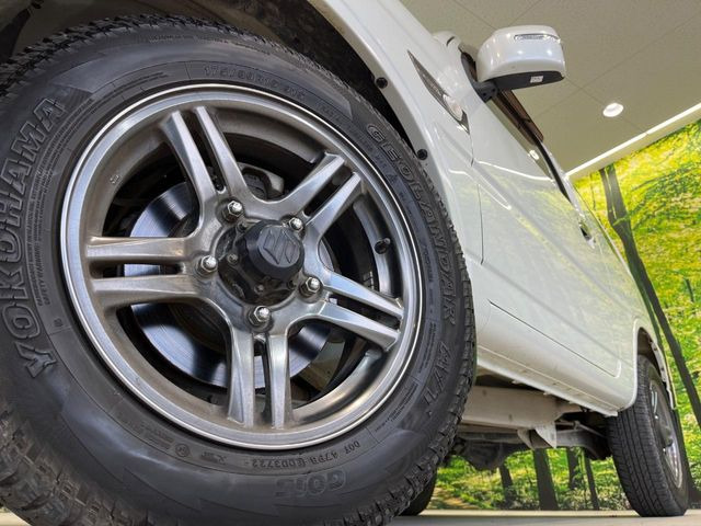 �y����16�C���`�A���~�z�C�[���z�O�ςɃ}�b�`���������A���~�z�C�[���𑕒����Ă���܂��B�e��ЊO�A���~�z�C�[����A�X�^�b�h���X�^�C�����戵�����Ă���܂��B���񂲑��k����������