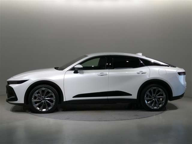 クラウンクロスオーバー2.5 G アドバンスト レザー パッケージ E-Four 4WD