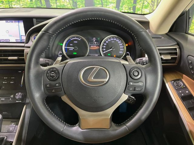 �y�����v�����X�e�A�����O�z�㎿�Ȋv���g�p���邱�ƂŁA��ɂ����������݂ƂĂ��^�]���₷���n���h���ł���