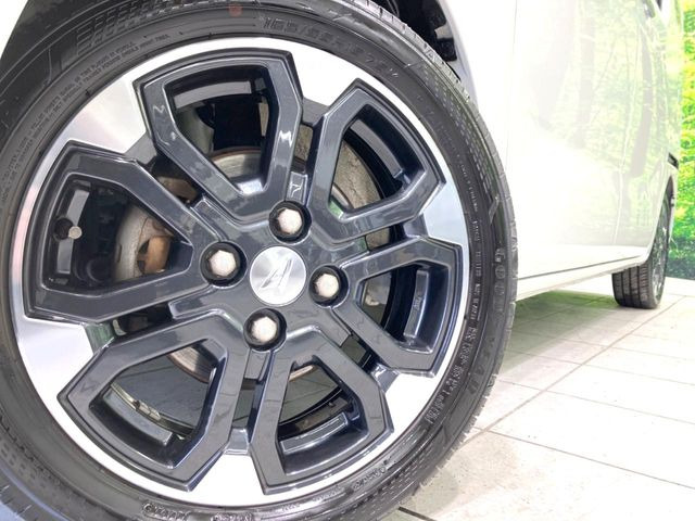 �y����15�C���`�A���~�z�C�[���z�O�ςɃ}�b�`���������A���~�z�C�[���𑕒����Ă���܂��B�e��ЊO�A���~�z�C�[����A�X�^�b�h���X�^�C�����戵�����Ă���܂��B���񂲑��k����������