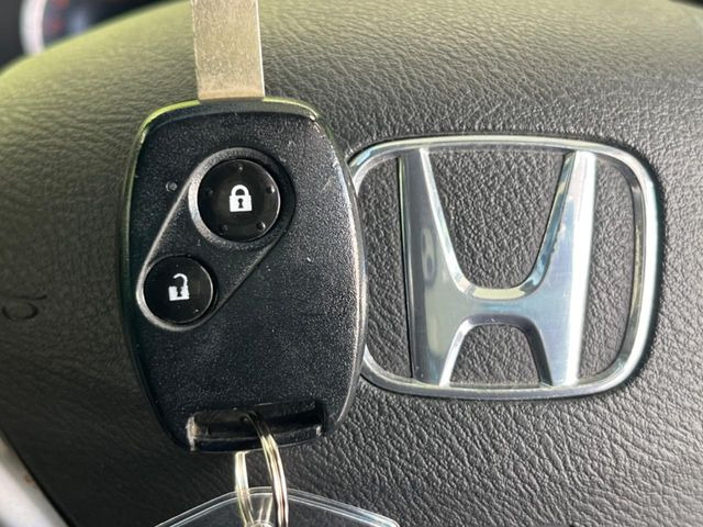 �y�L�[���X�z�������ꂽ�ꏊ����ł��{�^����Ńh�A�̊J���E�{�����ł���̂łƂ��Ă��֗�!�h�A�̌�������ɏ������邱�Ƃ�����܂����