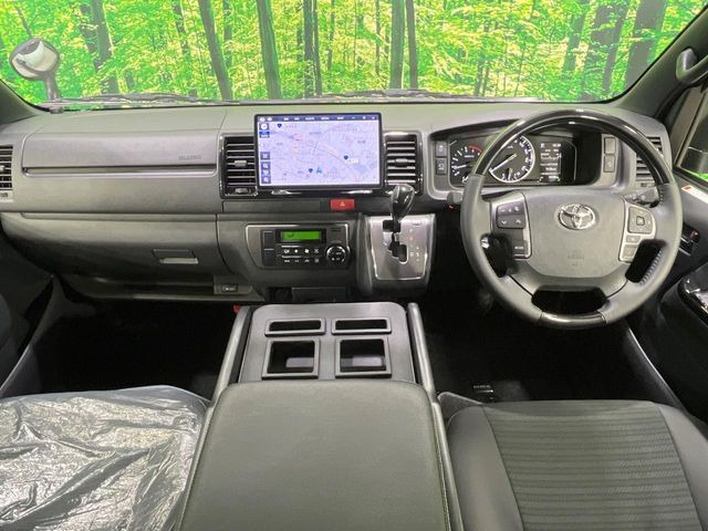 ハイエースバン