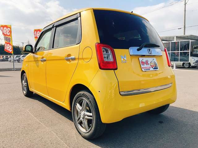 ���X�ł͌y�����Ԃ��畁�ʎԂ܂ŕ��L���I�[�����[�J�[�̎Ԏ�E�F�E�O���[�h��L�x�ɑ����Ă���܂��B