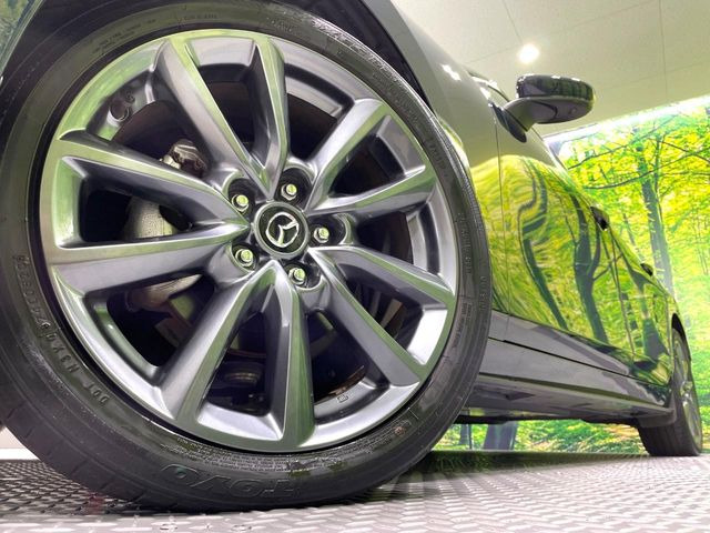 �y����18�C���`�A���~�z�C�[���z�O�ςɃ}�b�`���������A���~�z�C�[���𑕒����Ă���܂��B�e��ЊO�A���~�z�C�[����A�X�^�b�h���X�^�C�����戵�����Ă���܂��B���񂲑��k����������