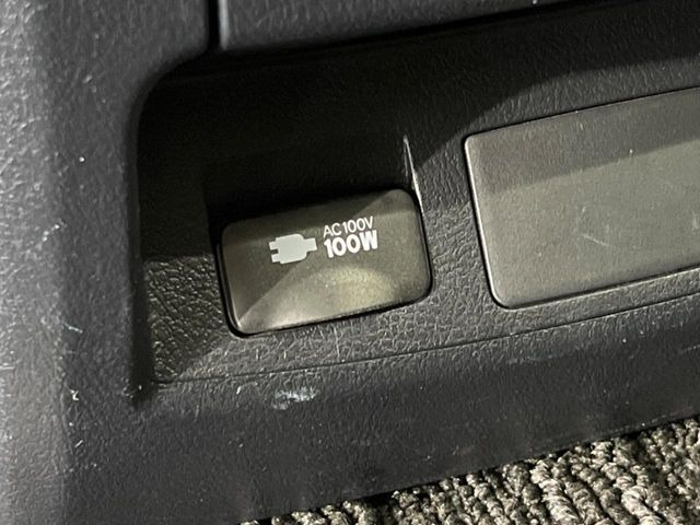 �y�A�N�Z�T���[�R���Z���g�z�L�����v��X�|�[�c�A�A�E�g�h�A�ł̃A�N�e�B�r�e�B�͂������A�ЊQ�E��d�̍ۂɏ����ɂ��Ȃ�AC100V�R���Z���g�𑕔���P�[�^�C��^�u���b�g�A�Q�[���@��̏[�d�ɂ���