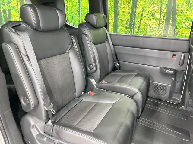 ���i���ȃI���W�i���t���A�}�b�g���I�v�V�����ɂĂ��p�ӂ��Ă���܂��B���D���ȃf�U�C����J���[�����Ԃɍ��킹�đI��ł����������Ƃ��ł��܂���