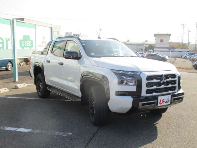 トライトン2.4 GSR ディーゼル 4WD